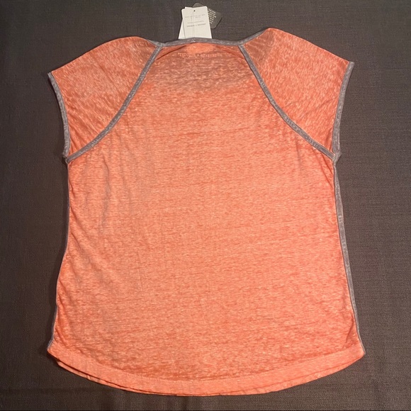 🛍3/$35🛍 Threads 4 Thought T-shirt - Picture 2 of 4